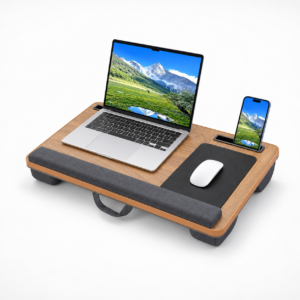 Table de lit pour ordinateur portable avec repose-poignets, présentée avec ordinateur, téléphone et souris sur fond blanc